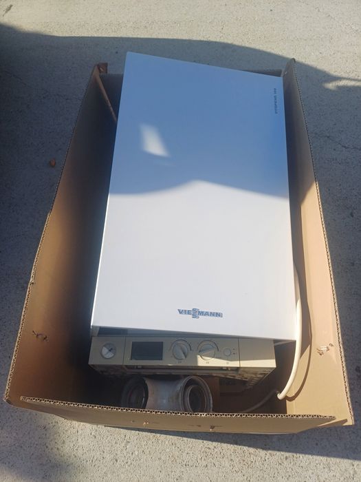 Vând centrală viessmann