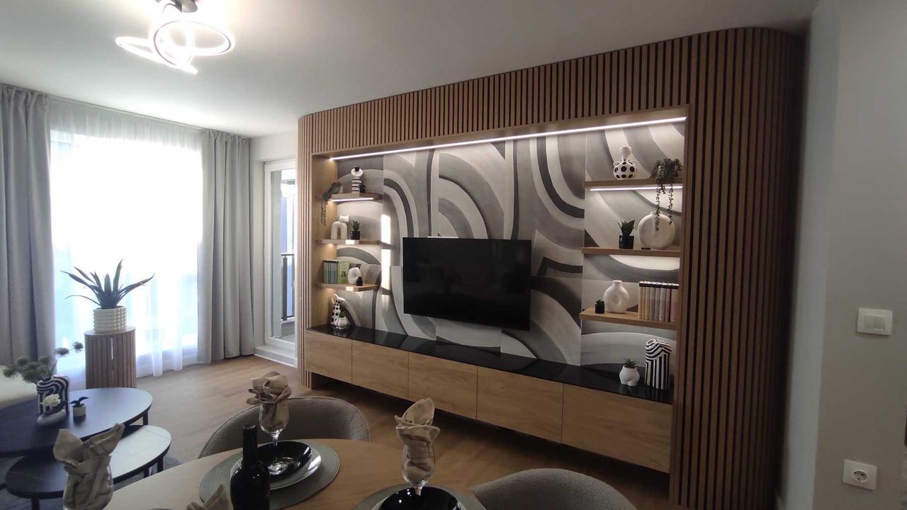 Продава се Двустаен апартамент в Пловдив, Остромила - 63 кв.м за 2142 €/кв.м - Снимка #1