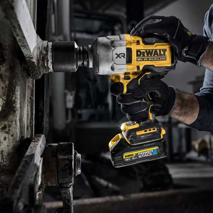 Акумулаторен ударен гайковерт DeWALT DCF964N