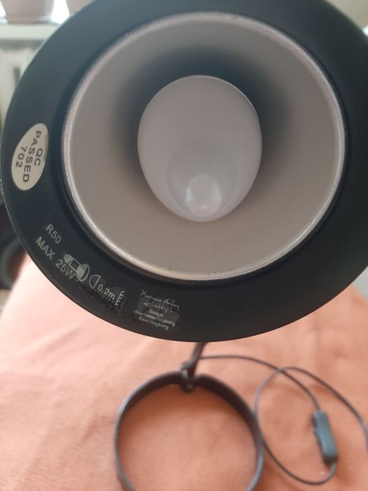 Настольная лампа