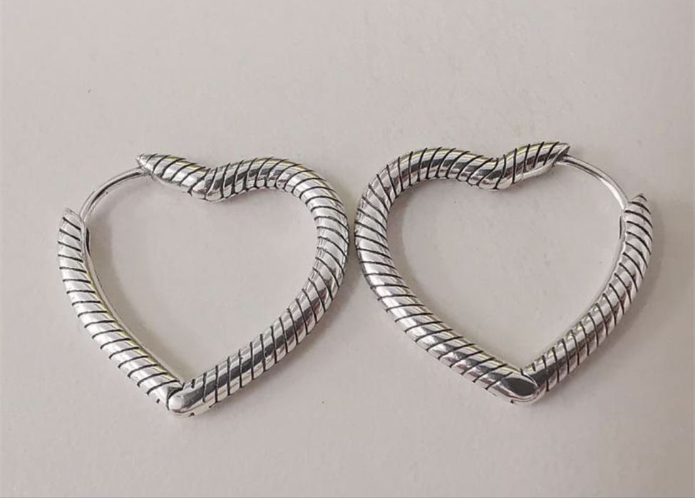 Pandora оригинални обеци сърца