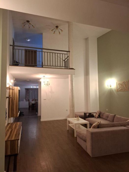 Дава се под наем Четиристаен апартамент в София, Дианабад - 200 кв.м за 999 € - Снимка #1