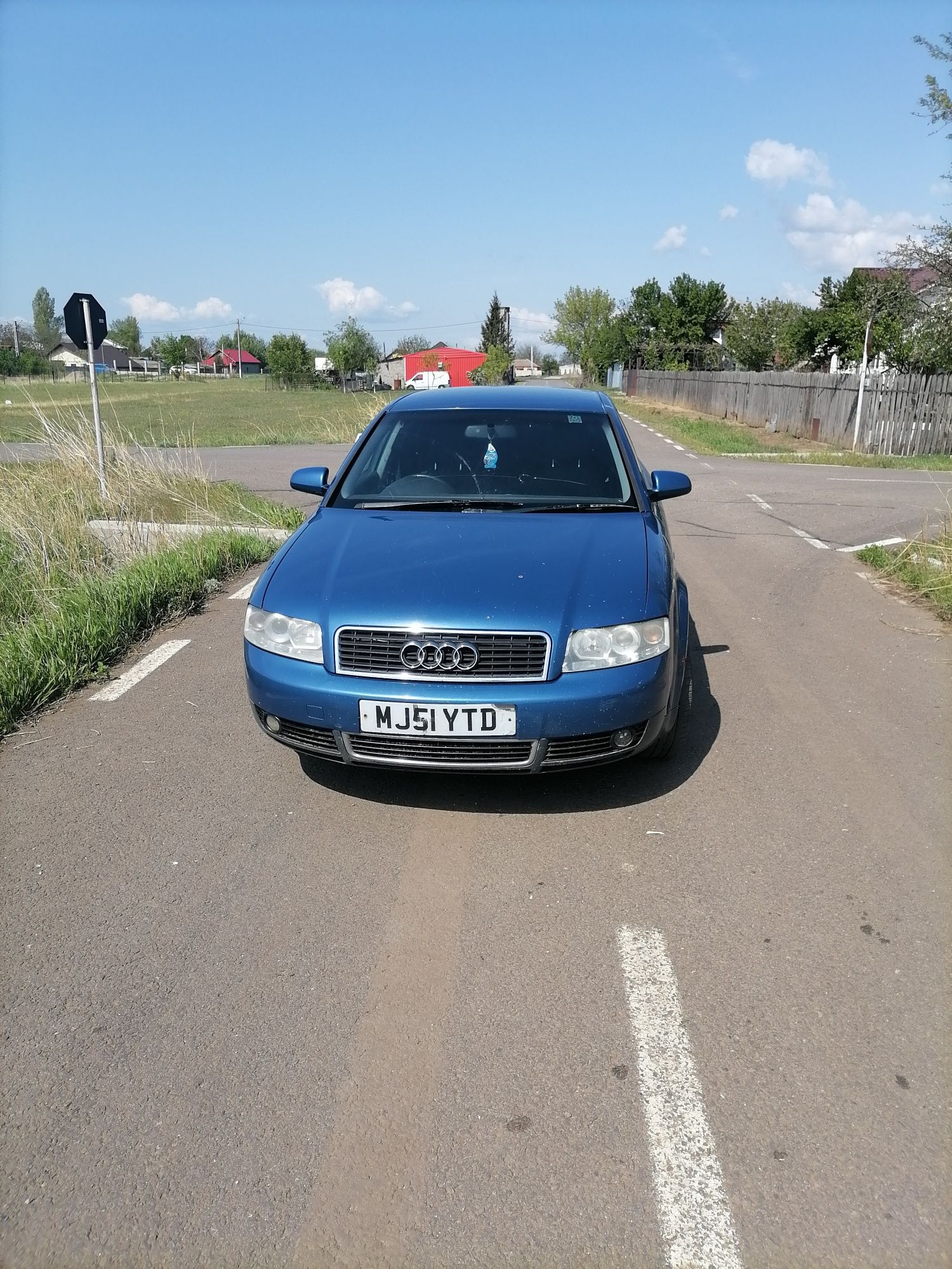 Dezmembrez Audi A4 b6 1.9 Tdi AWX 131 CP