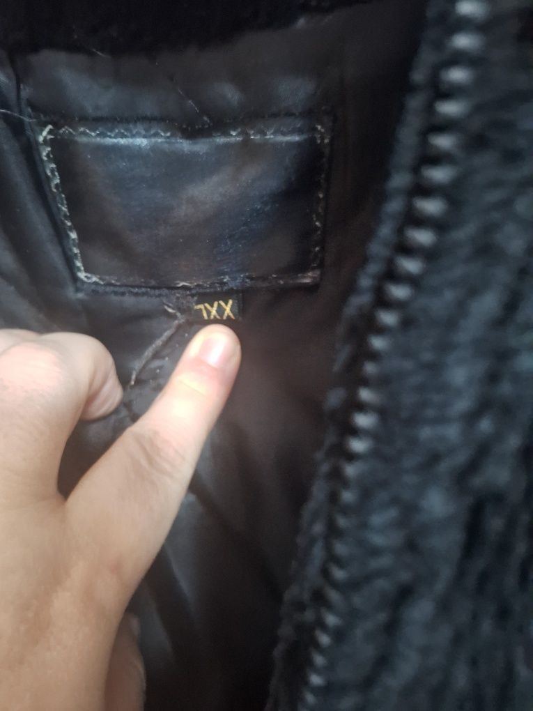 Haina de blana  neagra de dama scurtă