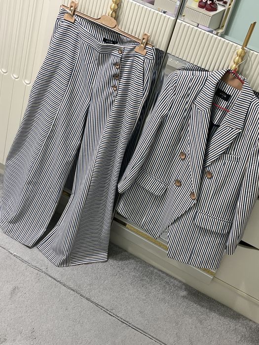 Продажа одежды для женщин и девушек