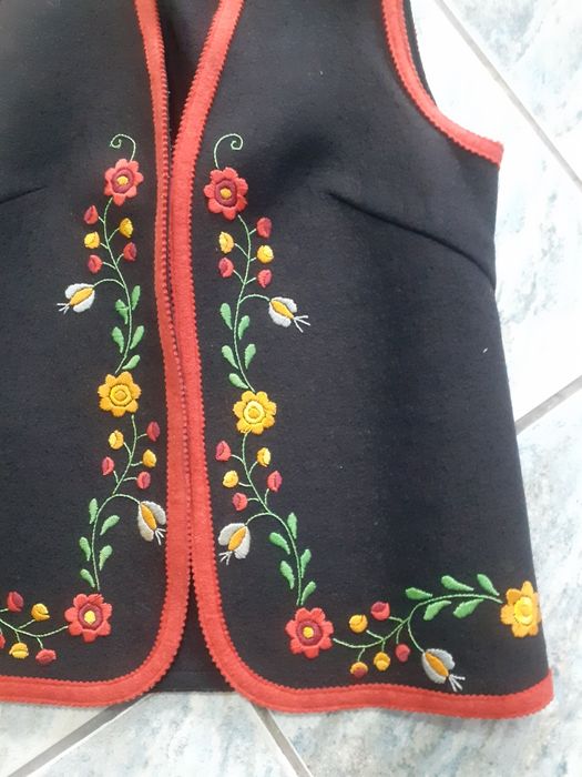 Cojoc ,ilic ,costum popular