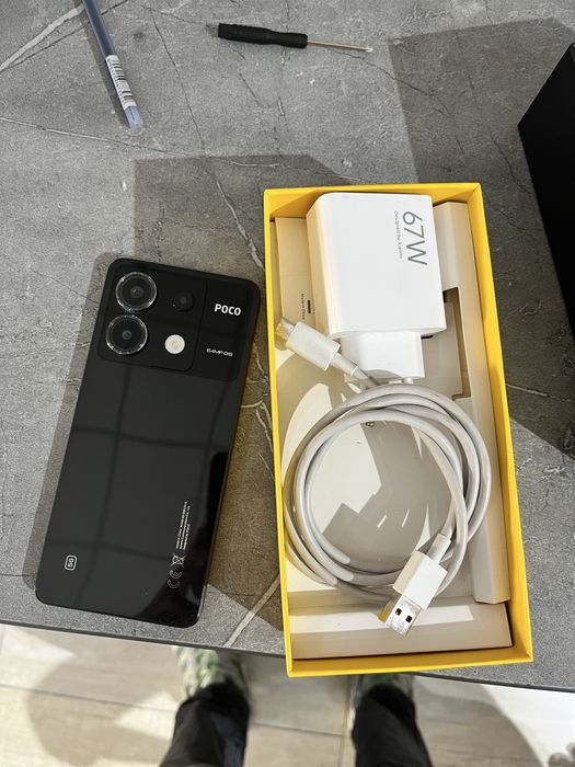 Продам телефон Poco x6 5G 12/256 в отличном состоянии