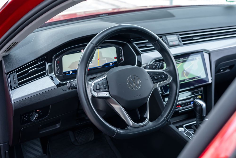 VW Passat-ACC-RAR-Automat-An 2023–Virtual Cockpit-Camera-83403 km-Navi