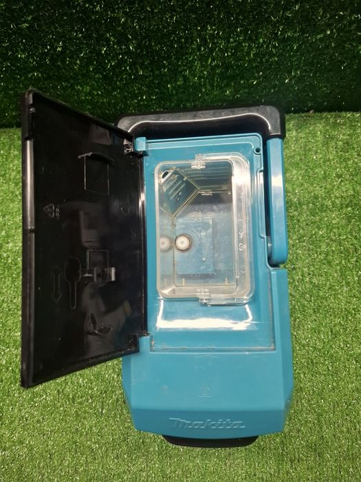 Кафемашина на Makita DCM501 за мляно кафе