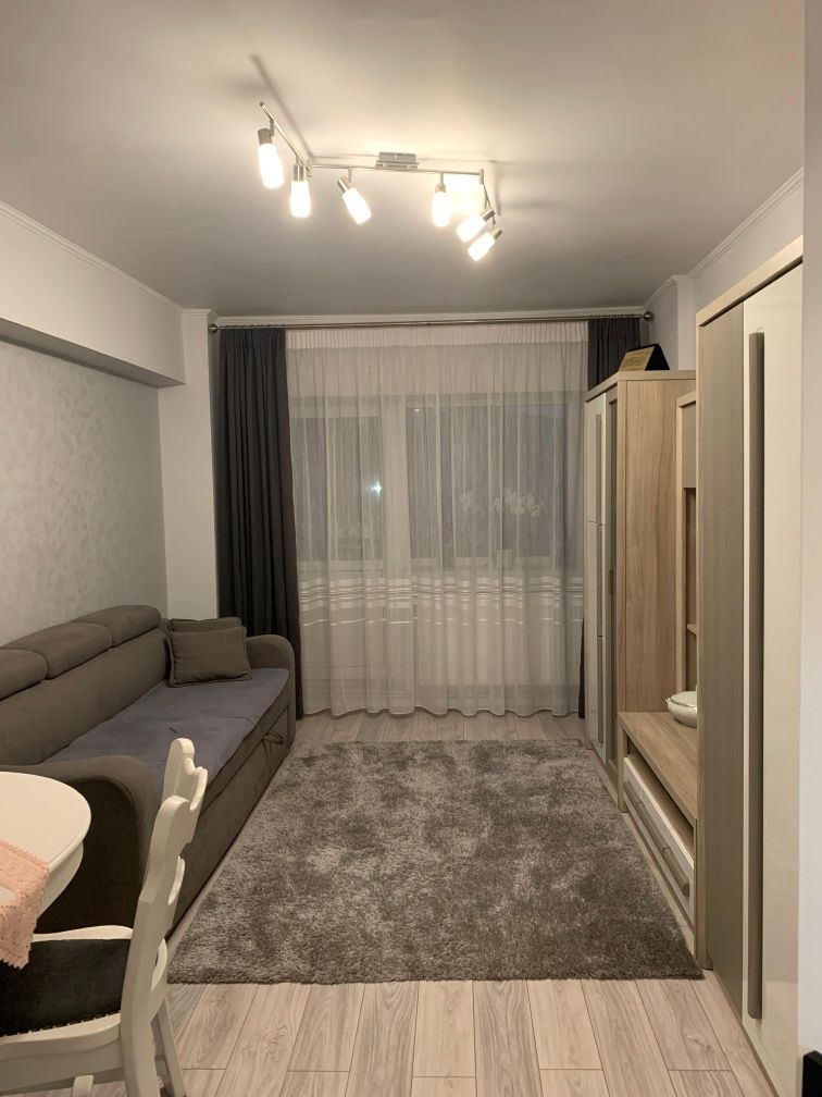 Vând  apartament  ultracentral  3 camere