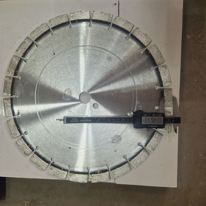 Discuri diamantate IOAKI Diamond Tools 360mm și 410mm- segmenți 15mm