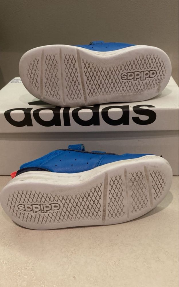 Puma 28,5 н./ Adidas 27 н.