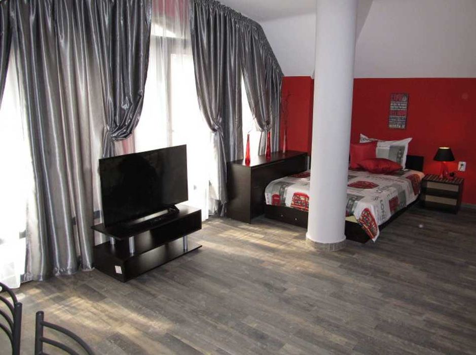 Дава се под наем Едностаен апартамент в Пловдив, Кючук Париж - 65 кв.м за 245 € - Снимка #2