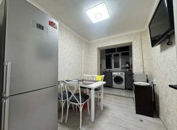 Shota Rustaveli koʻchasida 2 xonali kvartira ijaraga beriladi