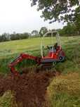 Închiriez miniexcavator 1,5,t
