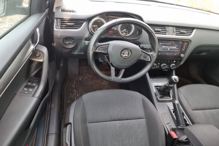 Grila parbriz 5e1819416b Skoda Octavia 3 (facelift)  [din 2017 pana  2020] seria