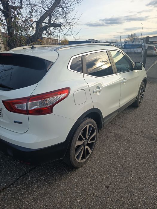 Nissan Qashqai j11 Tekna 1.6 130 cp