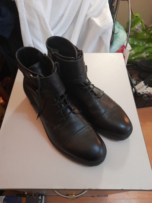 Черни модерни ботуши №45 STRELLSON  швейцарски, хубава естествена кожа