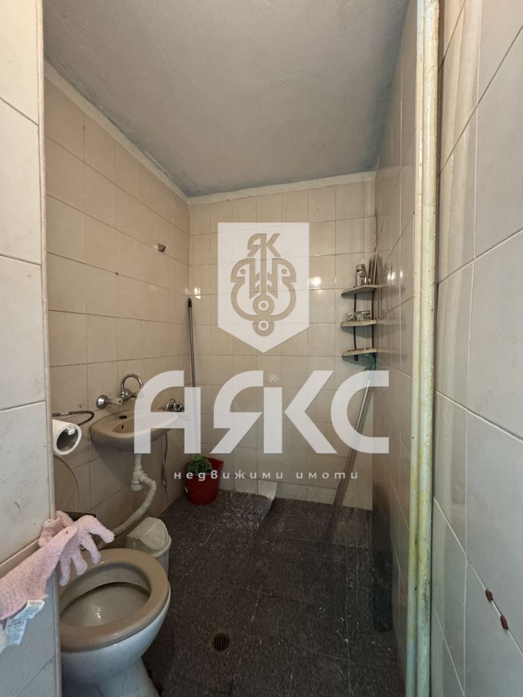 Двустаен апартамент в кв. Дружба 1