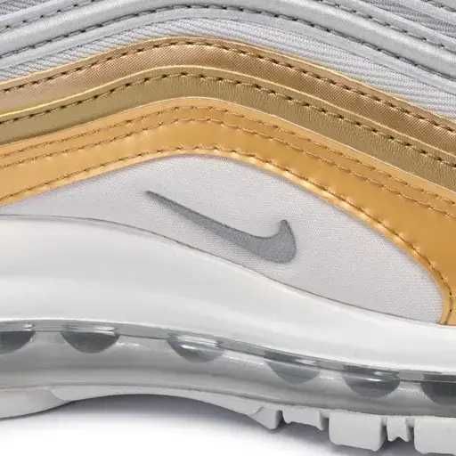 Nike - Air Max 97 Se AQ4137 001 Златист номер 37.5 Оригинал Код 0502