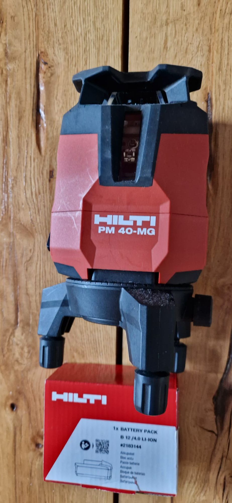 Hilti nivela cu linii punt verzi