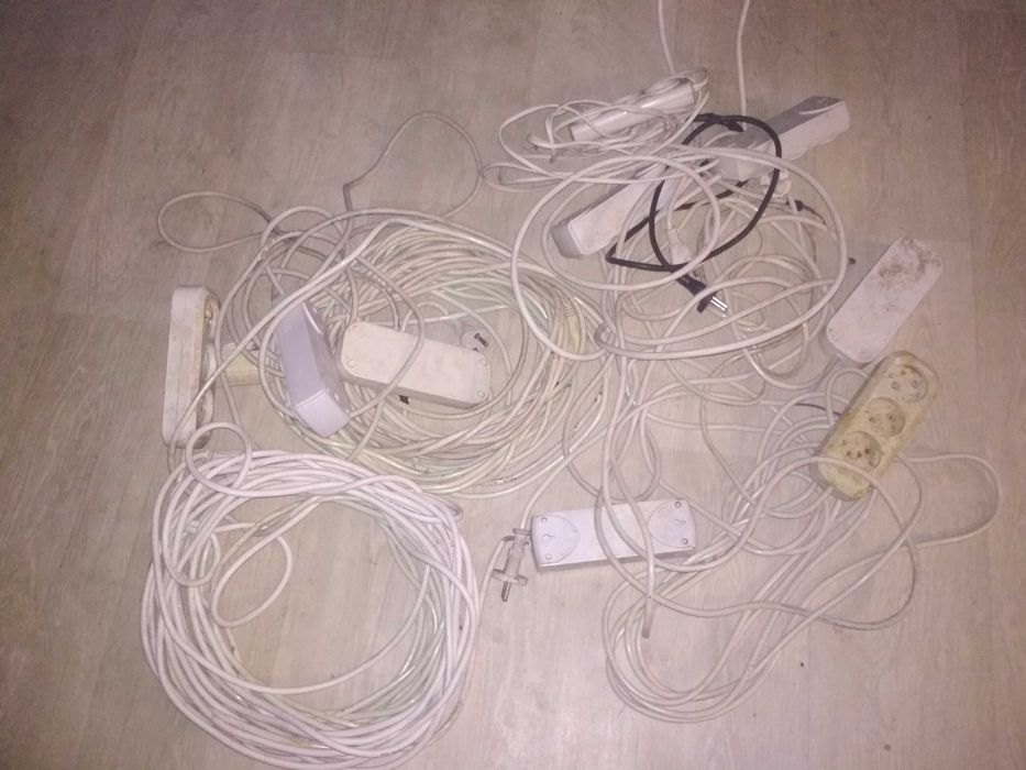 Продам 10шт. Удлинителей на запчасти. 50 метров кабеля.