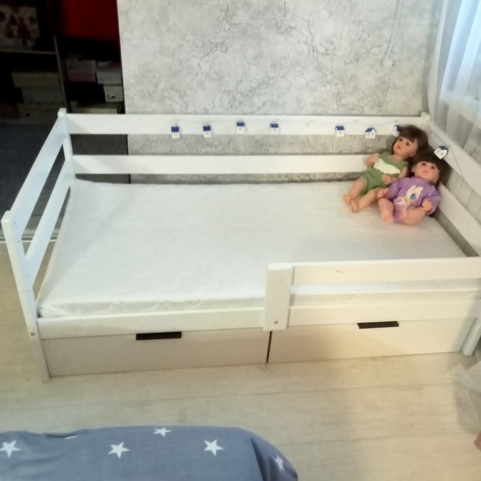 Продам детскую кроватку