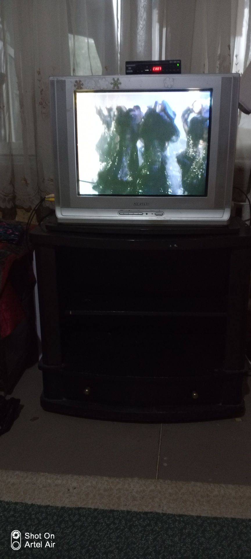 Продаётся телевизор с тюнером .