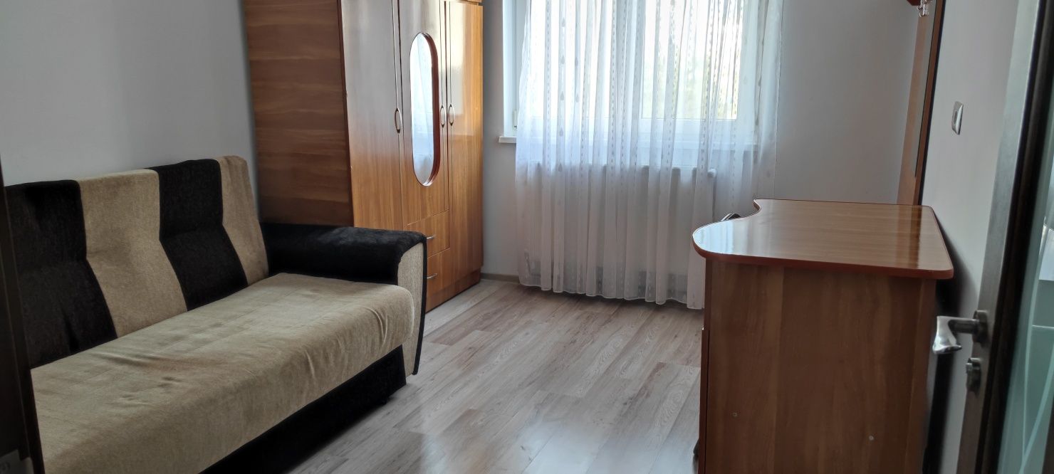 Proprietar inchiriez apartament 3 camere,  Bistrița Lac str. 1 Mai