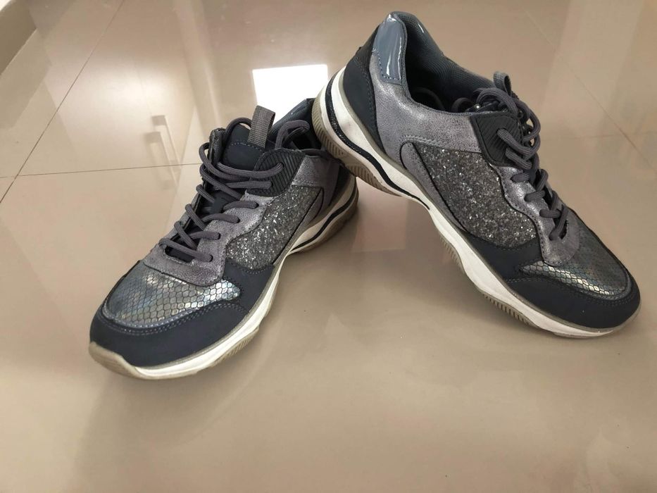 Încălțăminte nr 38