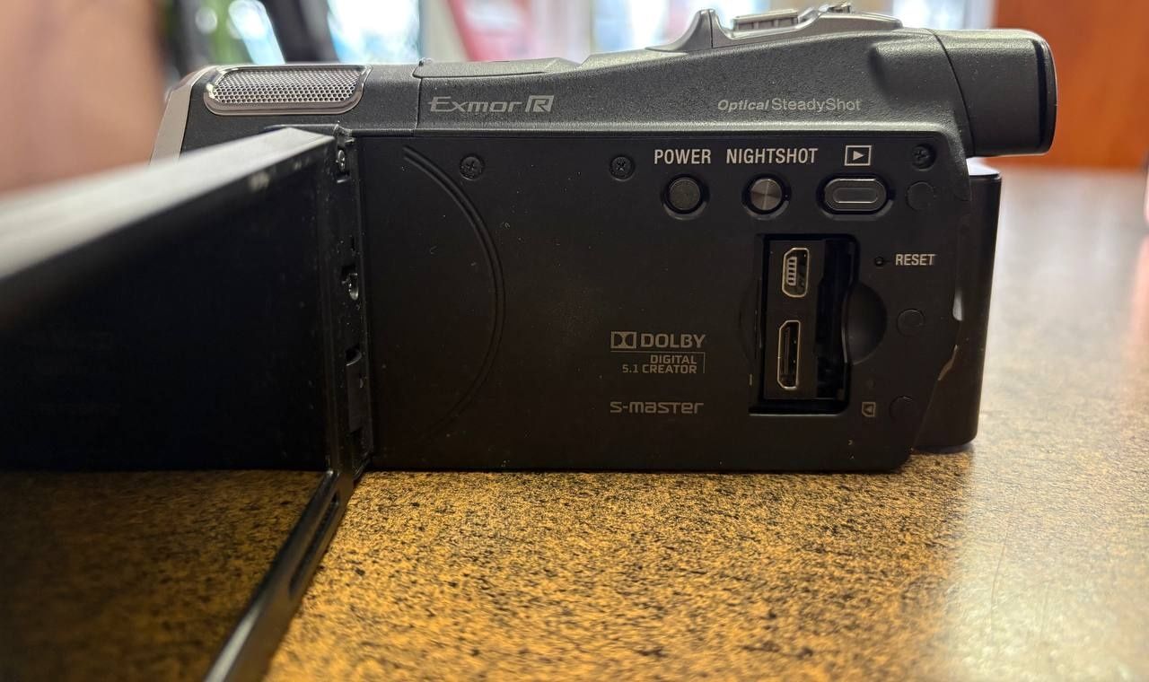 Камера Sony HDR-CX 700
Модел HDR-CX700
Без забележки !
Продава се комп