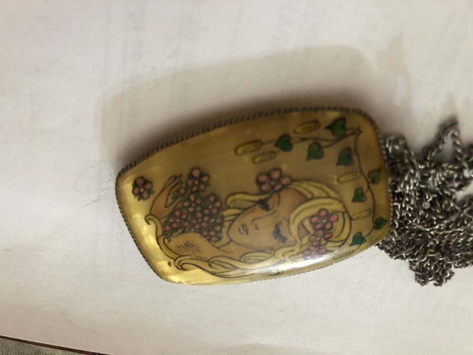 Ръчно рисувано, винтидж руско колие от селенит