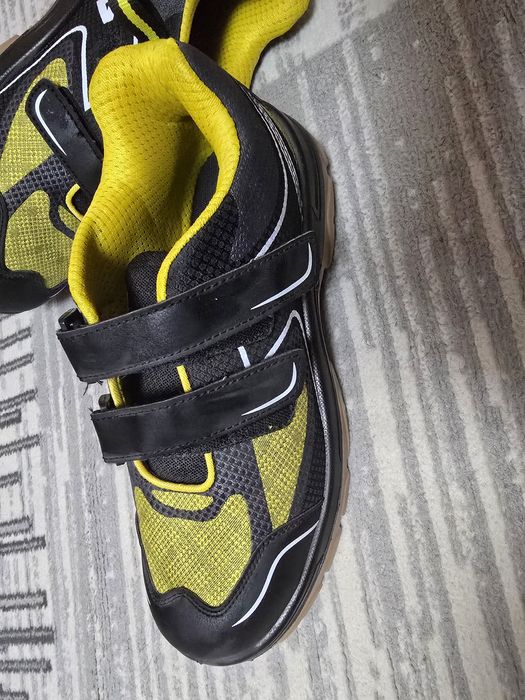 Продаются ботинки 46 размер