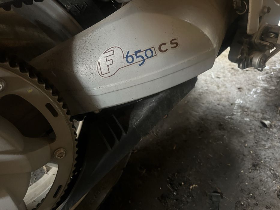 Bmw f 650 cs         .