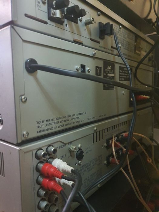 Linie audio JVC completă. Japan