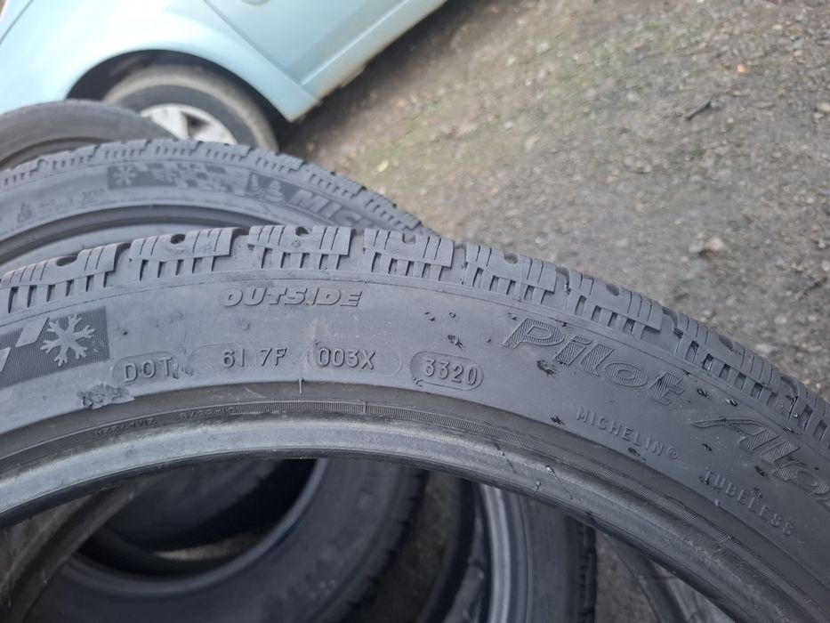 Vand 2 anvelope 265 40 20 michelin bune de iarna dot 2020