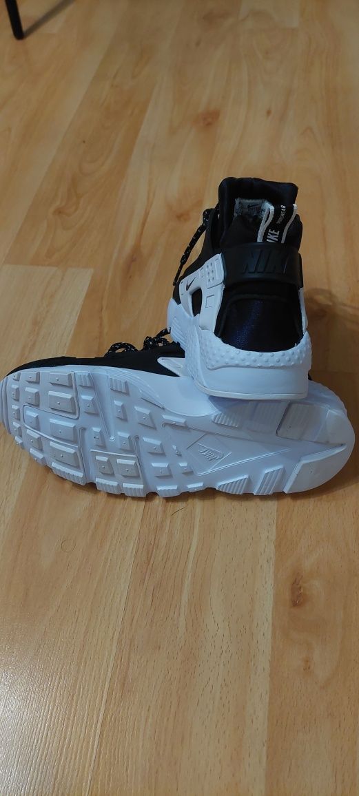 Nike Huarache нови