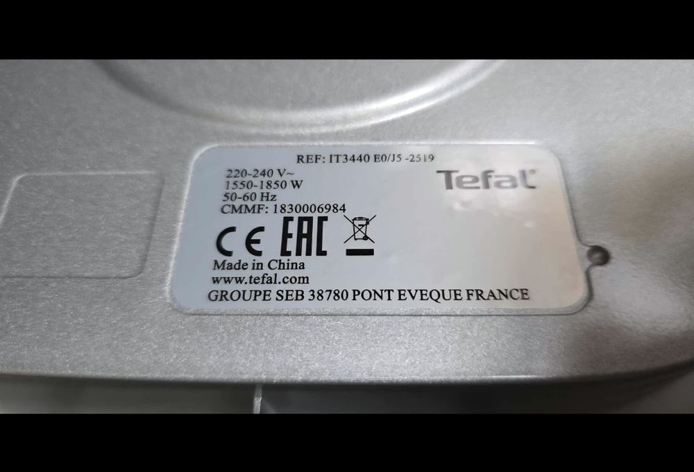 1850 W tefal fier de calcat vertical