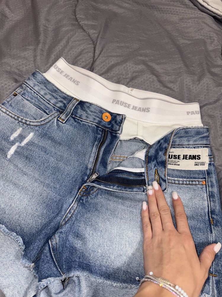 Къси гащи Pause Jeans