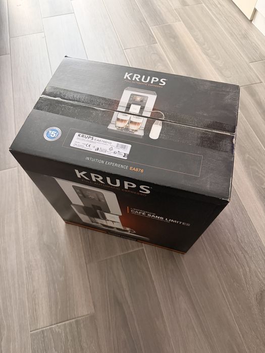 Vand espressor Krups EA876D10 nou