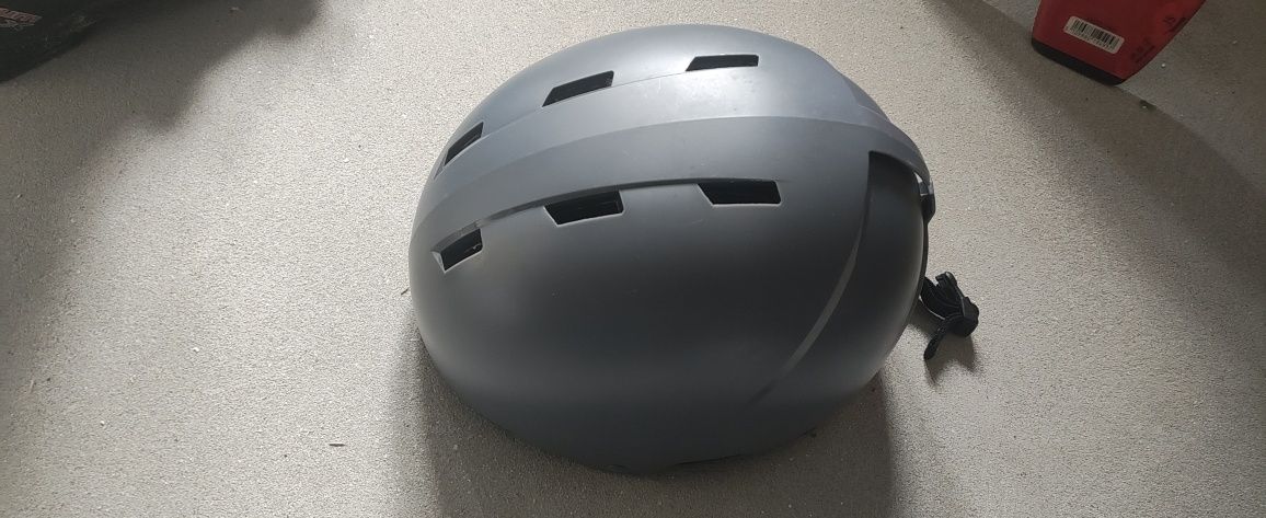 Schiuri rossignol 160 cm lungime , clăpari 44 , bete , casca ,ochelari