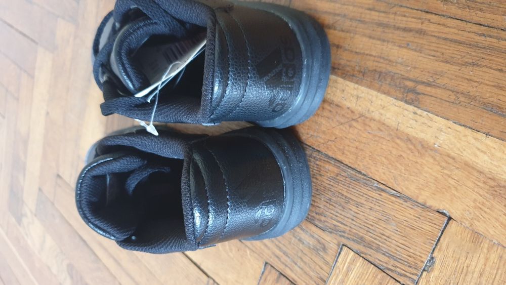 Оригинални детски маратонки Adidas 28 номер