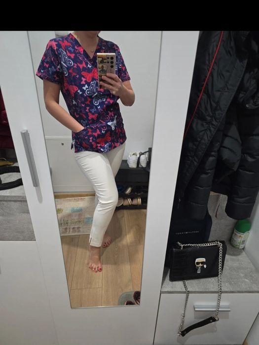 Uniforme meficale noi! Marime s-m