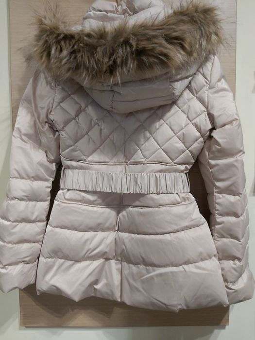 Най-добрите цени за годината!Зимно дамско яке Guess