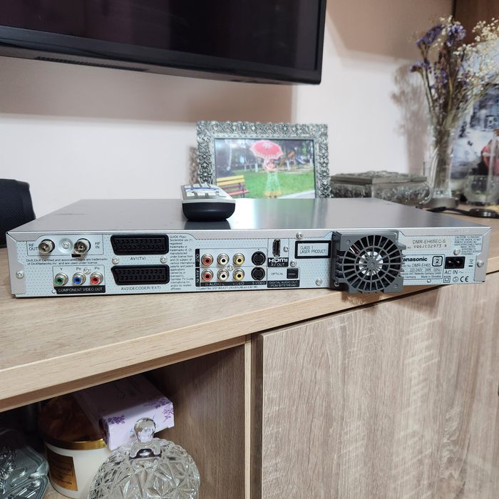 DVD recorder cu HDD 250 GB Panasonic DMR-EH65