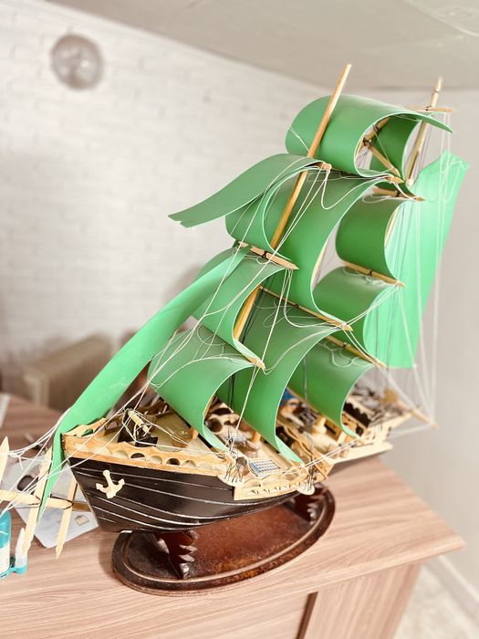 Корабль сувенир для дома
