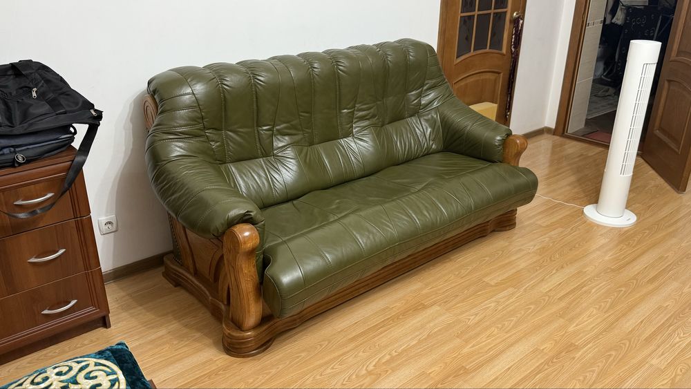 Раскладной диван из натуральной кожи