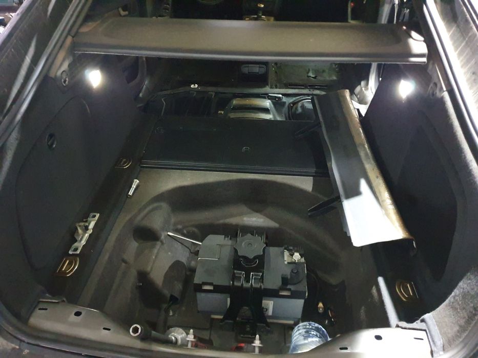 Dezmembrez vand piese Audi A5 , 5 uși , 1.8 tfsi  , CJEB , euro 5