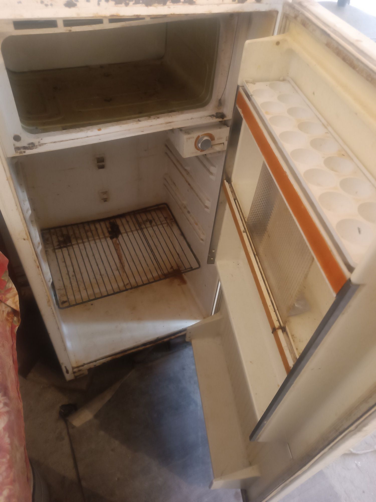 Продается холодильник Саратов