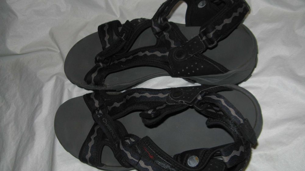 Sandale Quechua cu talpi Vibram